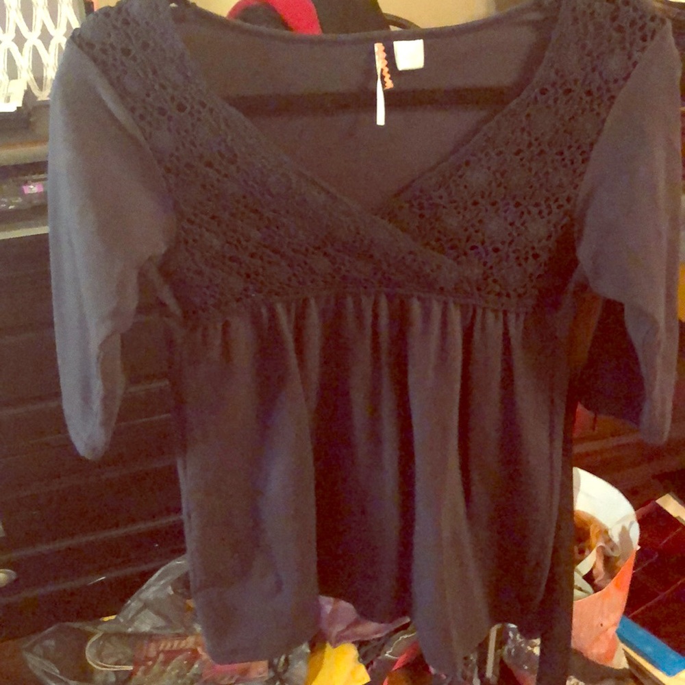 Cotton top with fun neck line